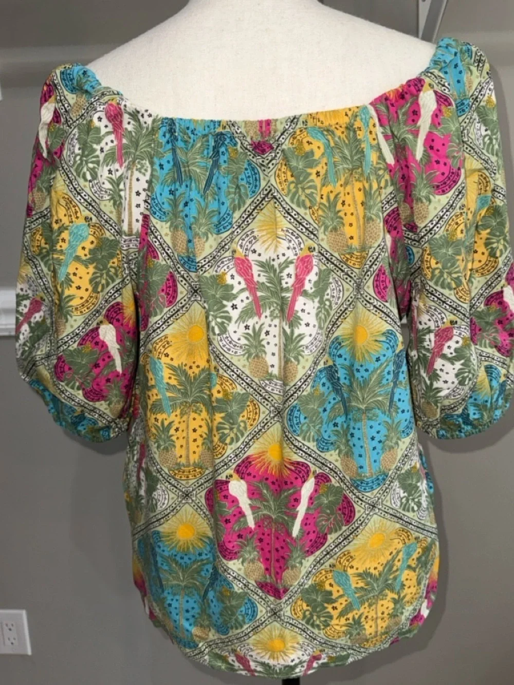 LOFT square neckline